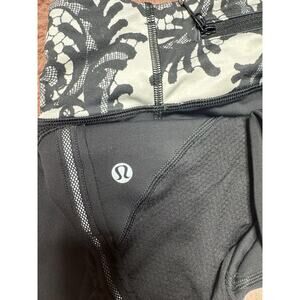 Lululemon Run For Your Life Crop Pants Black Laceoflage Waist Size 6